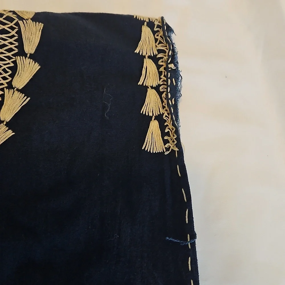 Women’s Navy Blue Embroidered Tunic Top with Cream Trim - Picture 3 of 9